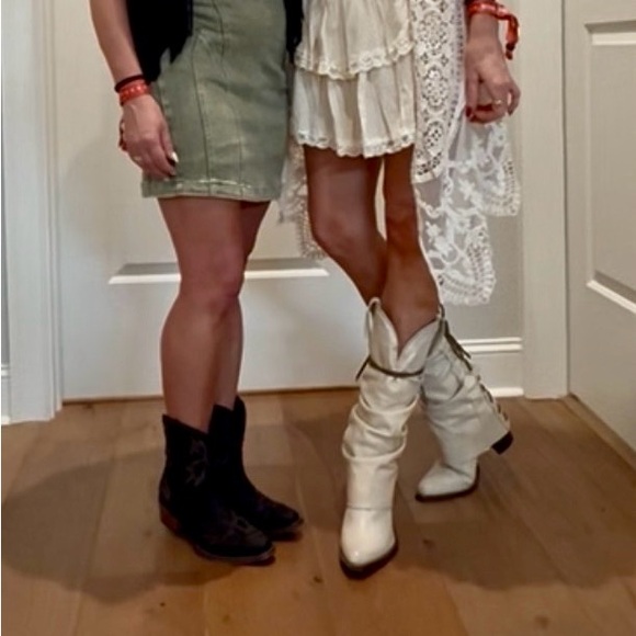 Freebird Jules Whitesnake Size 8 Genuine Leather Cream Lace Up Women's Boots - Picture 13 of 14